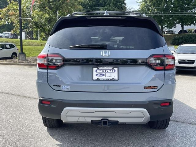 2024 Honda Pilot — interior view