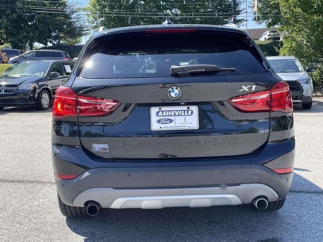 2017 BMW X1 — detail view